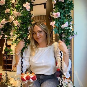 Meet your Posher, Lejla